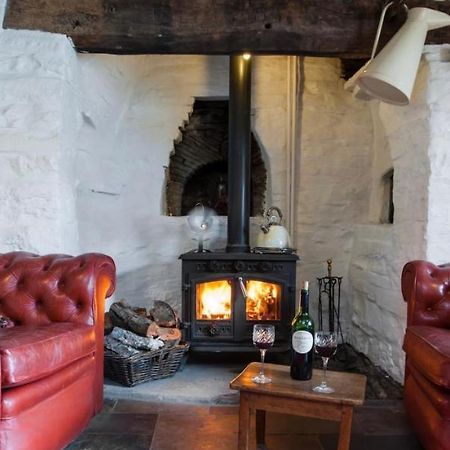 Ty Fferm Hen, Ancient Farmhouse, Coity Bach Talybont-on-Usk 외부 사진