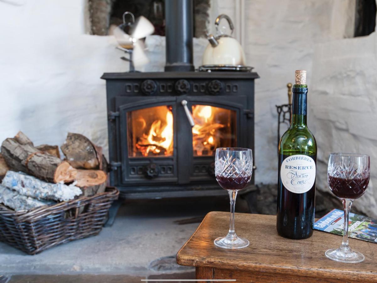 Ty Fferm Hen, Ancient Farmhouse, Coity Bach Talybont-on-Usk 외부 사진