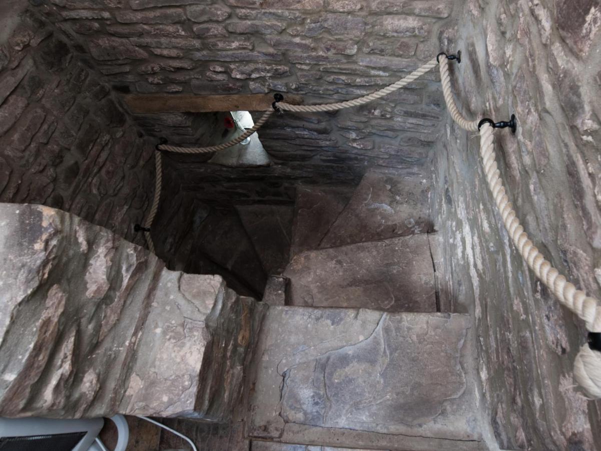 Ty Fferm Hen, Ancient Farmhouse, Coity Bach Talybont-on-Usk 외부 사진