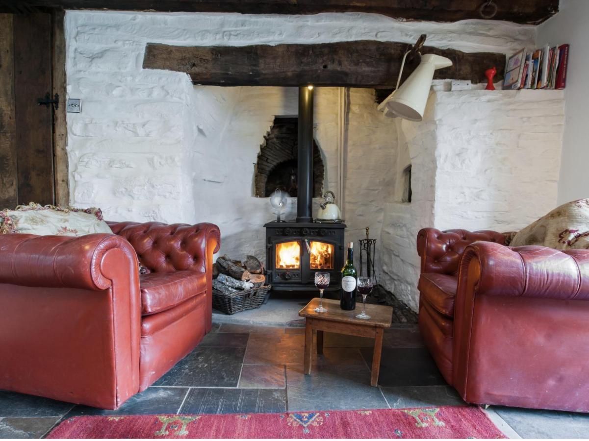 Ty Fferm Hen, Ancient Farmhouse, Coity Bach Talybont-on-Usk 외부 사진